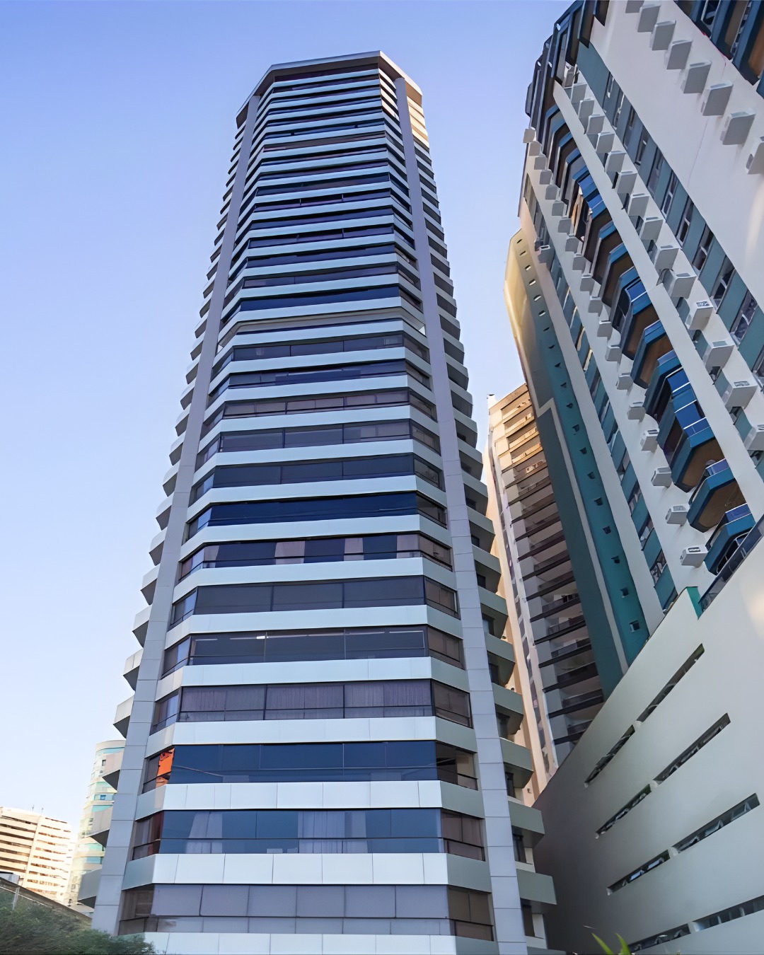 Edifício Salvador Dalí - Projeto Gray Up